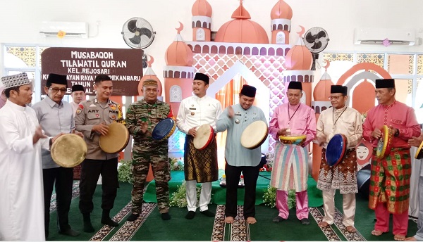 Buka MTQ ke-18 Kelurahan Rejosari, Ini Pesan Camat Tenayan Raya