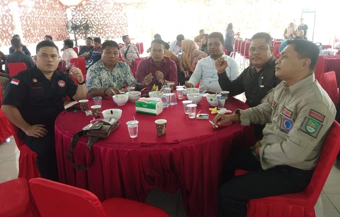 Silaturrahmi dengan Insan Pers di Rohul, Bupati Sukiman: Saya Siap Dikritik karena Dikritik Takkan Mati