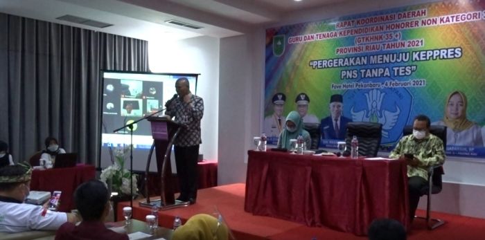 Kadisdik Riau Hadiri Rakorda Guru dan Tenaga Kependidikan Honorer Non Kategori 35+ Provinsi Riau