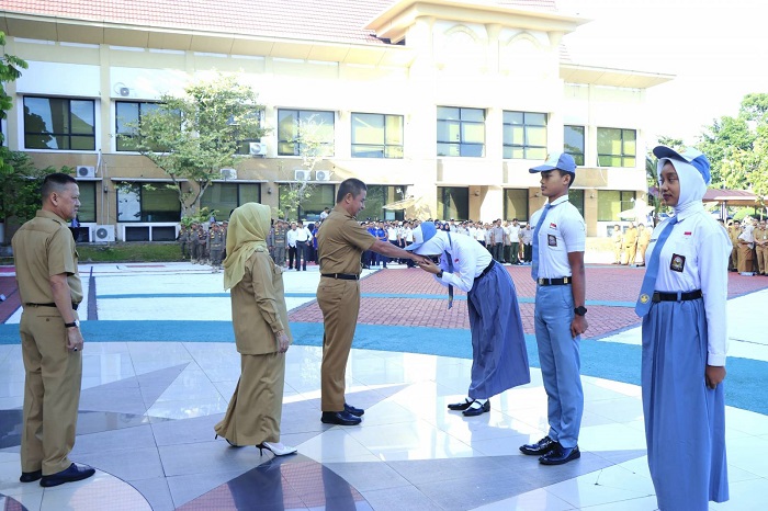 Bupati Kampar Lepas Wakil Kampar untuk Paskibraka Nasional dan Provinsi Riau