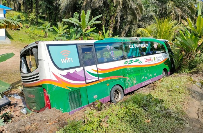 Bus Lorena Kecelakaan Tunggal di Inhu, Dua Orang Meninggal Dunia