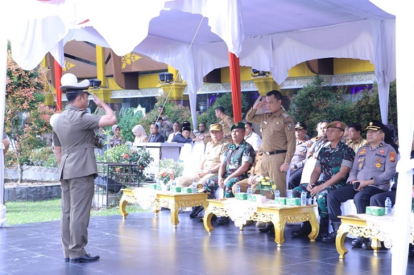 Pimpin Sertijab Kasatpol PP, Ini Tiga Tugas Utama Yang Diberikan  Muflihun kepada Zulfahmi Adrian