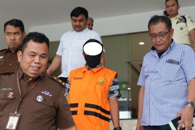 Bobol Uang Nasabah dan Kas, Oknum Teller Bank Riau Kepri Syariah Ditahan Kejati