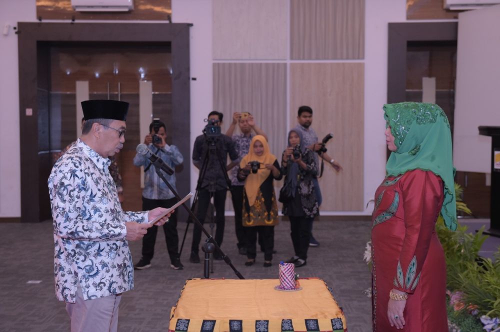 Gubri Kukuhkan Ketua PKK Riau Jadi Bunda PAUD Riau