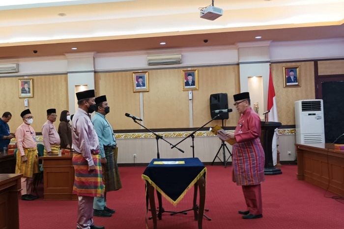 Syamsuar Mutasi Pejabat Eselon III dan IV,  Jhoni Irwan: Yang Namanya ASN Harus Siap Ditempatkan di Mana Saja...