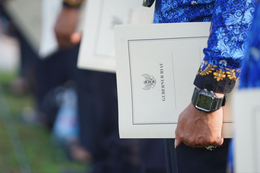 Penyerahan SK PPPK Paruh Waktu di Pemprov Riau