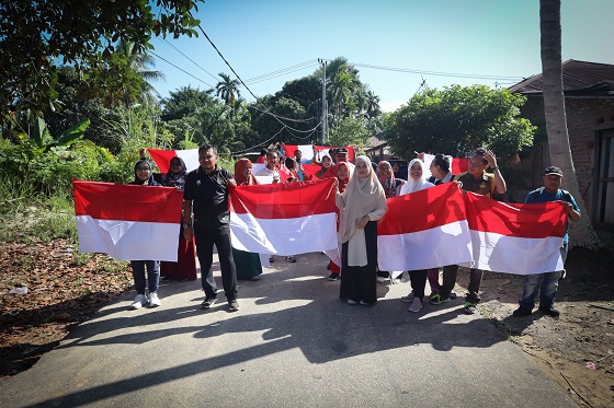 Semarakkan HUT RI ke 80, Camat Kulim Gelar Baksos hingga Bagikan Bendera