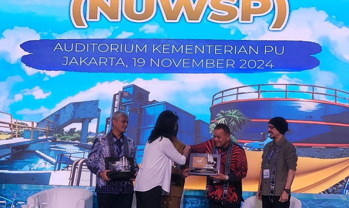 Pjs Wako Terima Anugerah dari Kementerian PU RI dan World Bank