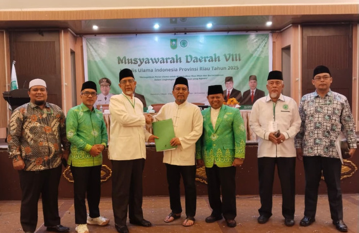Rektor UMRI Terpilih sebagai Ketua Umum MUI Provinsi Riau Masa Khidmat 2025–2030