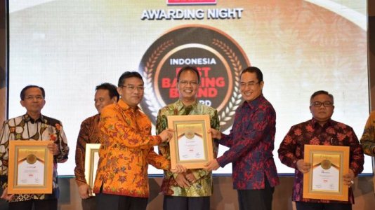 Bank Riau Kepri Raih The Winner of Best Banking Brand 2016  untuk Best Digital Title