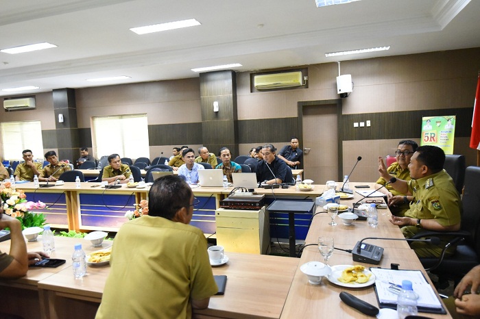 Bupati Kampar Pimpin Rapat Rapat Bahas Pemugaran Taman Kota Bangkinang