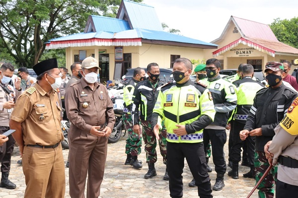 Bupati  Siak Dampingi Danrem Wirabima dan Kapolda Riau  Tinjau  Pelaksanaan Vaksinasi Covid-19 di Kerinci Kanan