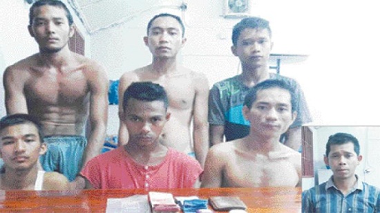 Sedang Dangdung -dangdung  Simpan Ineks  di Pinggir Jalan, Tujuh Pria ditangkap Polisi di Talang Mandi