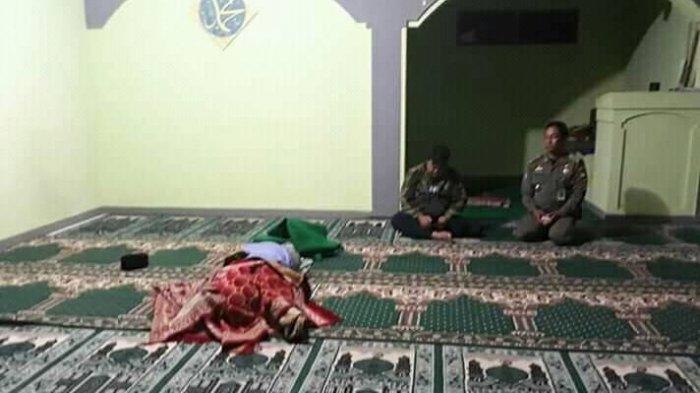 MENGERIKAN...Maslikin Tewas Dibacok saat Salat Isya Berjemaah, Pelaku Sempat Pulang dan Kembali ke Masjid Bawa Kapak