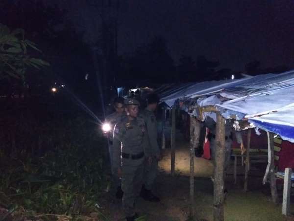 Satpol PP Pekanbaru Razia Warung Remang-remang di Perbatasan Kampar