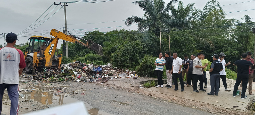 DLHK Pekanbaru Tuntut Vendor Pasang GPS di Kendaraan Sampah