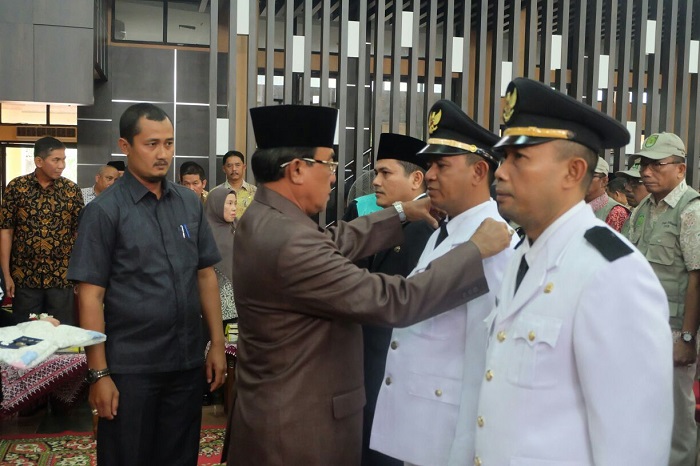 Selamat Bertugas, Bupati Inhil Lantik 13 Pejabat Eselon III dan IV