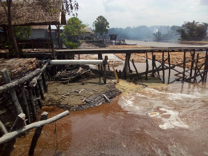Gawat! Sungai GAS Inhil Diduga Tercemar Limbah Sagu 
