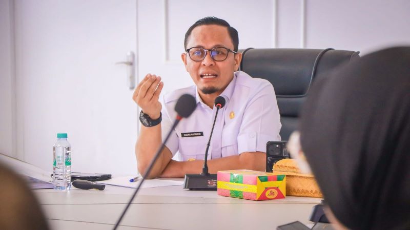 WADUH! Agung Singgung Waralaba di Arifin Ahmad Hanya Bayar Pajak Reklame Rp400 Ribu...