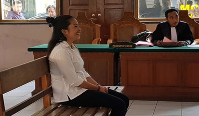 RASAIN...Tertawa dan Tidak Sopan saat Sidang, Wanita Cantik Ini Terancam Penjara 20 Tahun