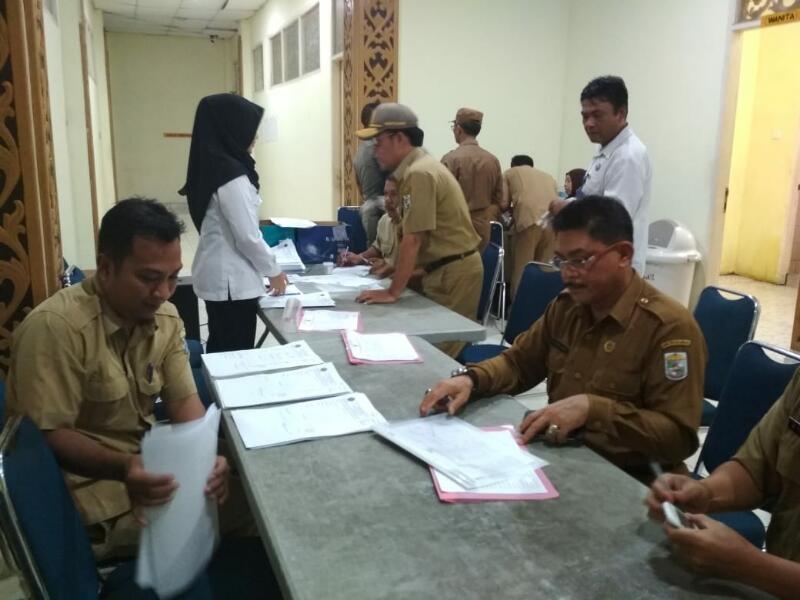Wabup dan 1.600 Orang ASN Pemkab Pelalawan Dites Urine