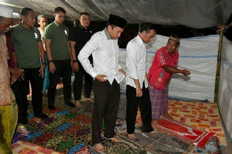 Baru Pertama Shalat Maghrib Diimami Jokowi, Penjelasan TGB Ini Bikin Ngakak