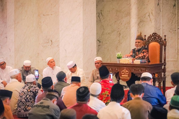 Mak Katik  Sampaikan Hikmah Isra’ Mi’raj di Islamic Center Dumai