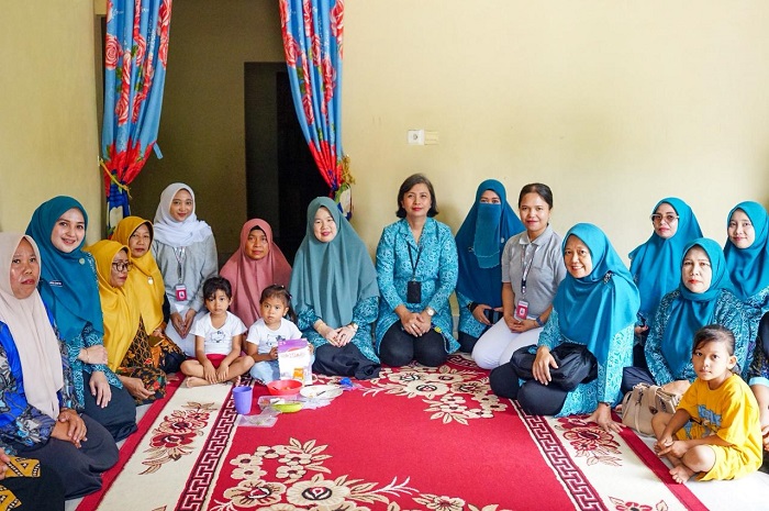 Gandeng TP PKK Dumai, PT Ivomas Salurkan  PMT untuk Balita di Sungai Sembilan