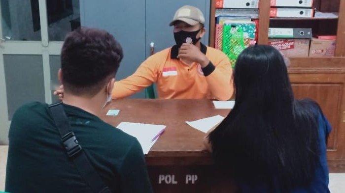 Astaga! Malam-malam Sering Bawa Pemuda ke Rumah, Janda Cantik Digerebek Satpol PP Lagi Tak Pakai Baju