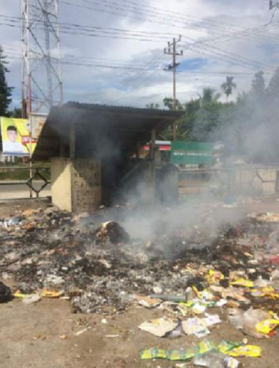 Bakar Sampah di Tengah Pasar, Anggota Dewan di Kuansing Meradang