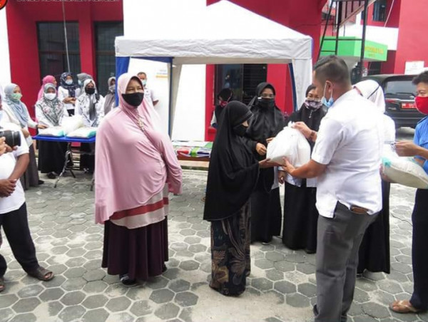 UPZ Disketapang Salurkan Zakat ke Mustahiq