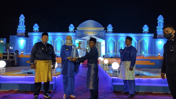 Bupati Rezita  Buka MTQ Tingkat Kabupaten Indragiri Hulu di Sungai Lala