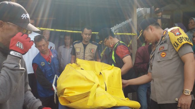 DURJANA...Kesal dan Dendam Dimarahi Terus, Rozikin Penggal Leher Ibu Sendiri hingga Nyaris Putus