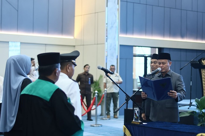 Agung Kembali Lantik Sejumlah Pejabat, Ada Camat,  Sekretaris Dinas, Kabag  dan Sekcam