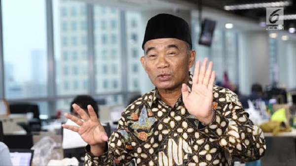 Beberapa Hari Lalu Tegur Anies Baswedan Soal Data Bansos, Kini Menteri PMK Muhadjir Effendy Sebut DKI Makin Oke, Ada Apa?