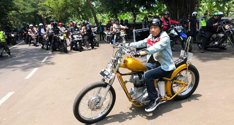 Terungkap, Hobi Naik Motor, Jokowi Ternyata Pernah Jatuh ke Jurang...