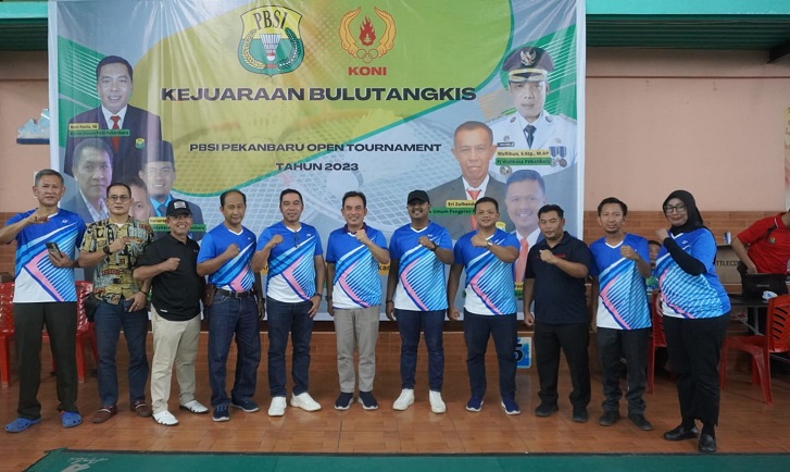 700 Peserta Dari 7 Provinsi Di Sumatera  Ikuti Open Tournament  PBSI Pekanbaru