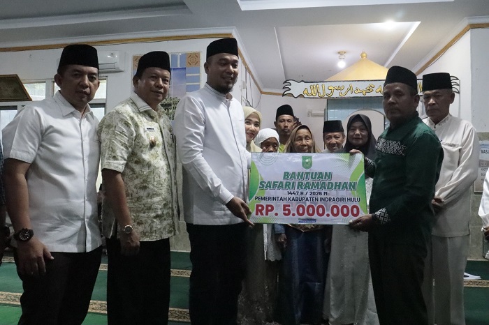 Safari Ramadhan Perdana, Bupati Sampaikan Progres Pembangunan di Batang Peranap