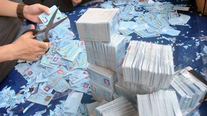 Disdukcapil Pekanbaru Musnahkan 26 Ribu KTP Lama 