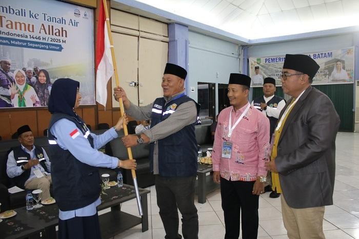 Dalam Dua Kloter,  887 Jemaah Haji  Riau Telah Tiba di Tanah Air