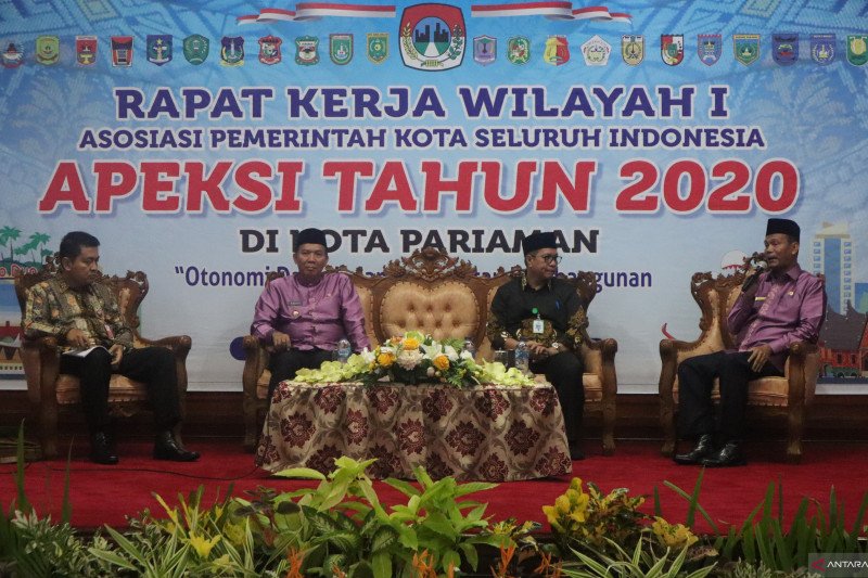Raker APEKSI Wilayah I di Pariaman, Wako Firdaus: Walikota Se Sumatera Berkomitmen Jalankan Instruksi Presiden RI Terkait Covid-19