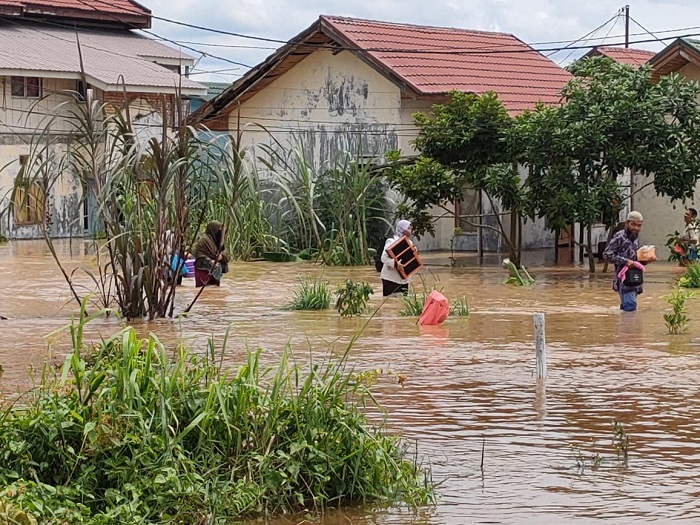 Kepala BPBD Tinjau Banjir di Lima Titik