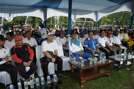 Sekdako Hadiri Gerak Jalan Santai di PCR