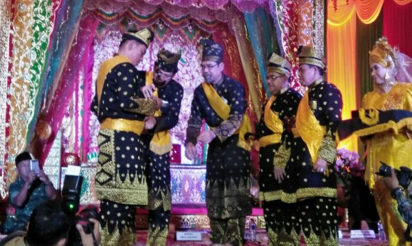 Bupati Rohul Suparman Remi Bergelar Datuk Setia Amanah Sutan Botuah