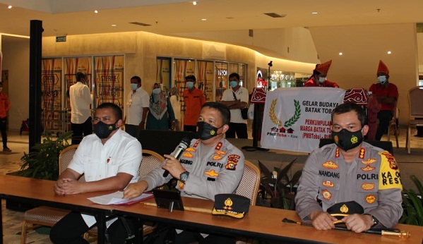 3 Bulan Beraksi, Penjual 1.252 Surat Bebas COVID-19 Palsu Ditangkap Polisi di Bandara SSK II Pekanbaru
