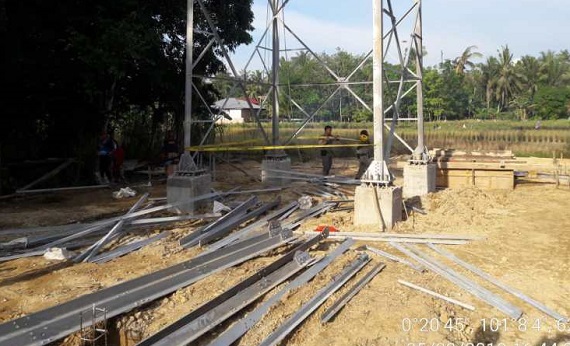 Tim Yustisi Kampar Hentikan Pembangunan Tower Telekomunikasi PT IBS di Rumbio