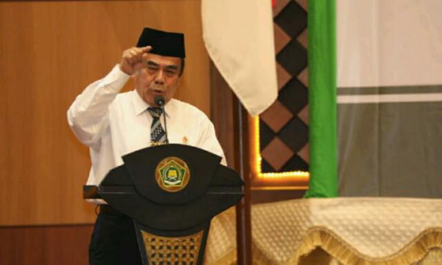 Menag Fachrul Razi Serukan Imam Masjid Berdoa Pakai Bahasa Indonesia, 'Tak Semua Umat Ngerti Bahasa Arab'