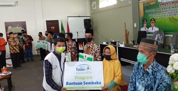 Rumah Yatim Cabang Riau Salurkan 150 Paket Bantuan Bahan Pokok untuk Masyarakat Sungai Beringin Tembilahan