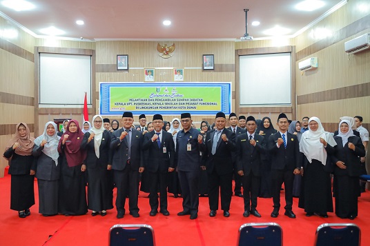 Sekda Resmi Lantik 27 Pejabat Baru Pemko Dumai