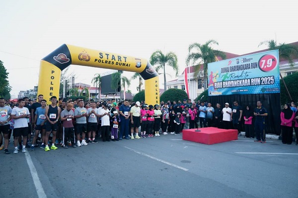 Ratusan Peserta  Hadiri Pembukaan Dumai Bhayangkara Run 2025